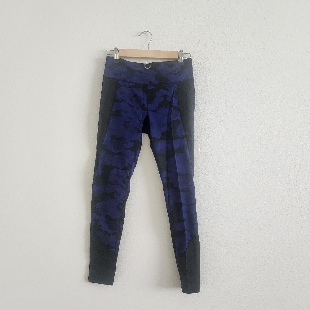 Calvin Klein Performance Blue Camo Athletic Leggings size Small